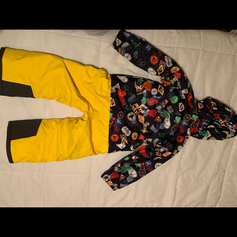 Northface Toddler boys waterproof snowsuit
